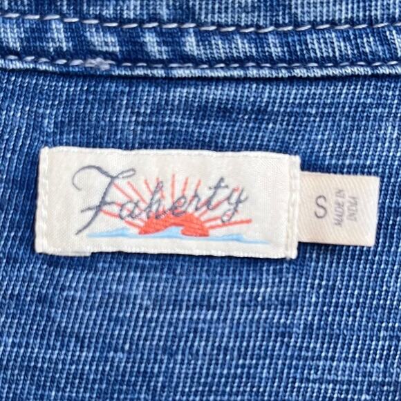 Faherty Sun Washed Knit Women Shirt Small Blue Organic Cotton Button Sustainable - Picture 7 of 10